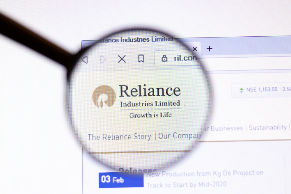 RIL Becomes Net Debt Free, Shares Soar 2%, Valuation Up By Rs 16,346 Cr